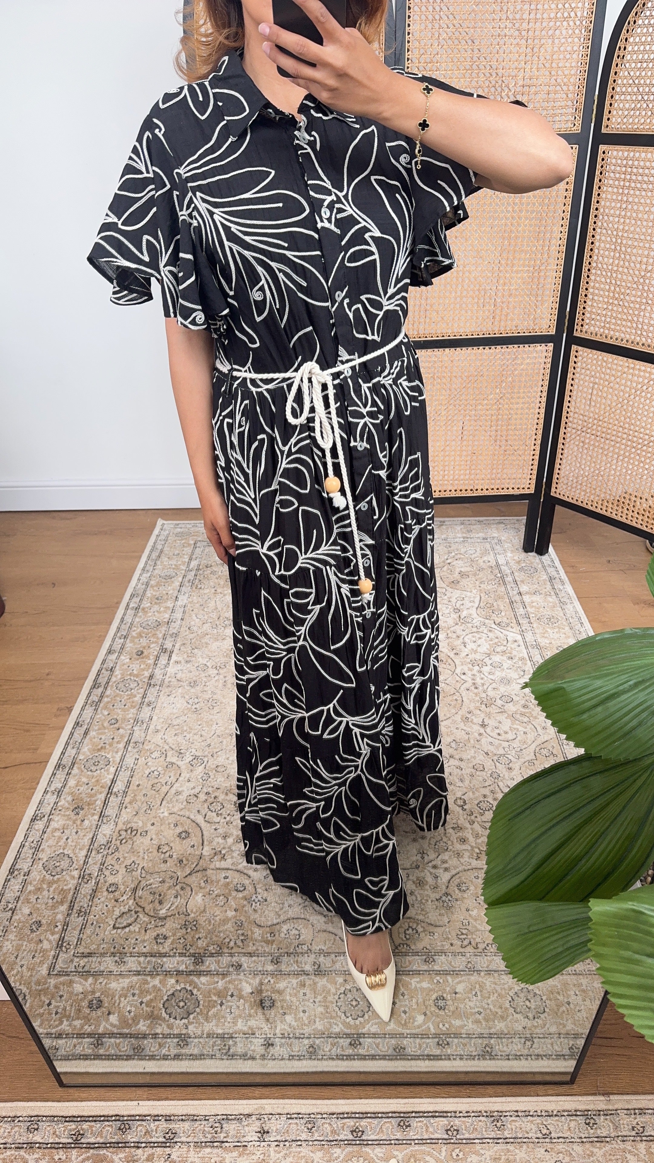 ROBE BRODÉ NOIR AVEC CEINTURE - DITTA