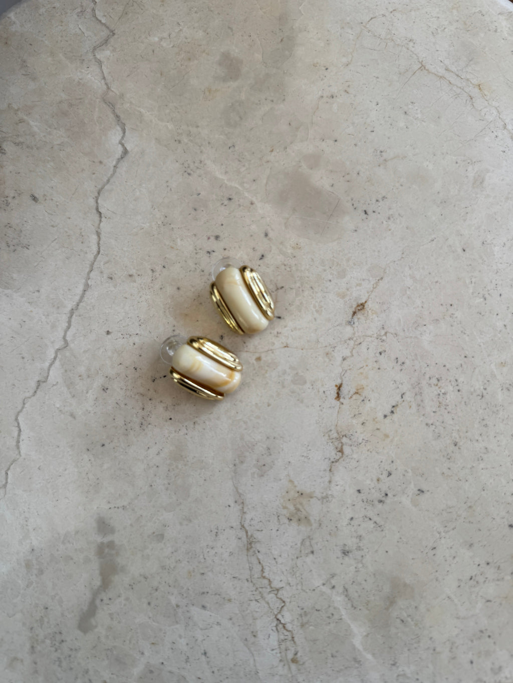 RESIN & METAL STUD BOUCLES D'OREILLES