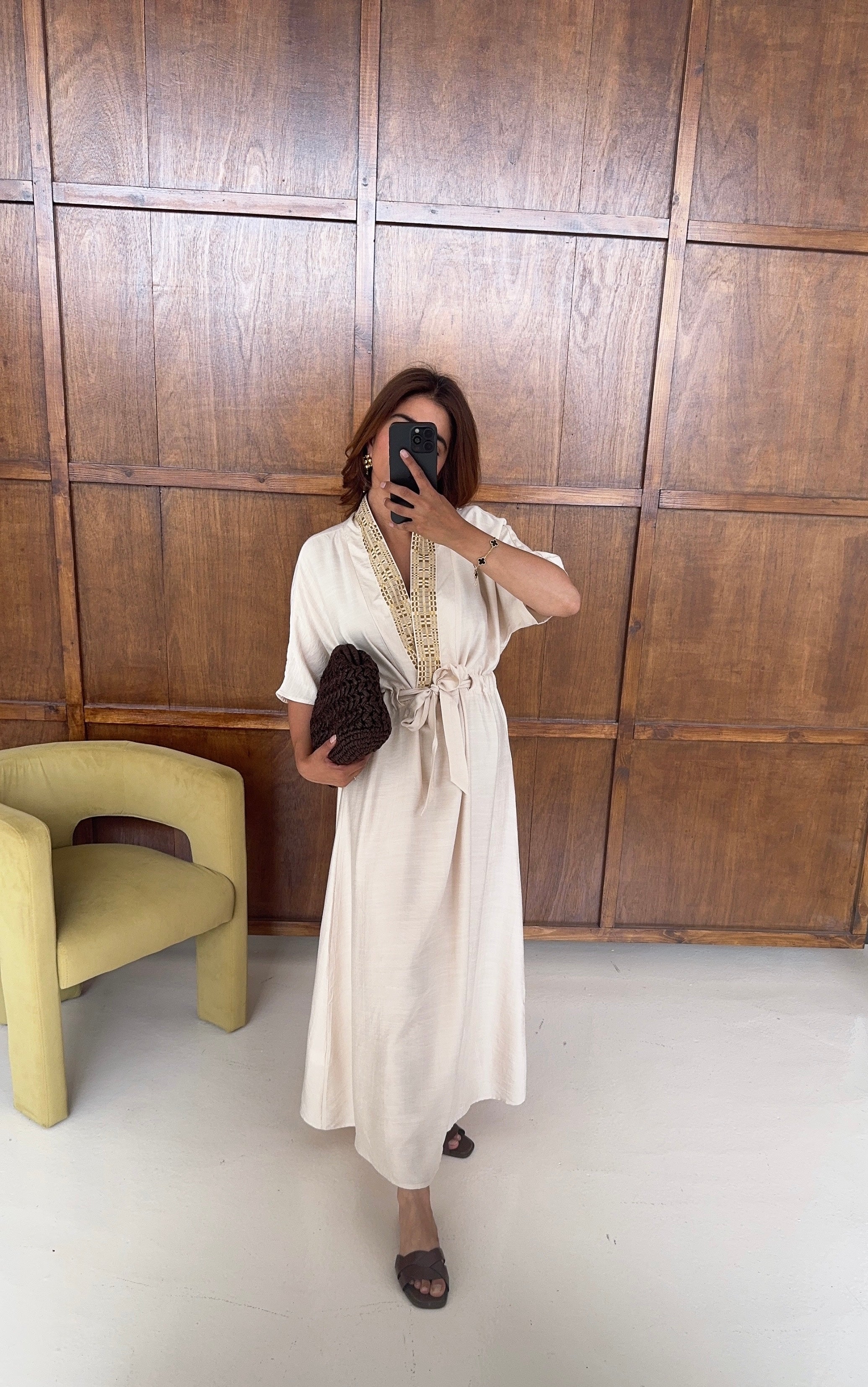 ROBE BRODÉ NOUÉ TAILLE CRÈME - NERJA