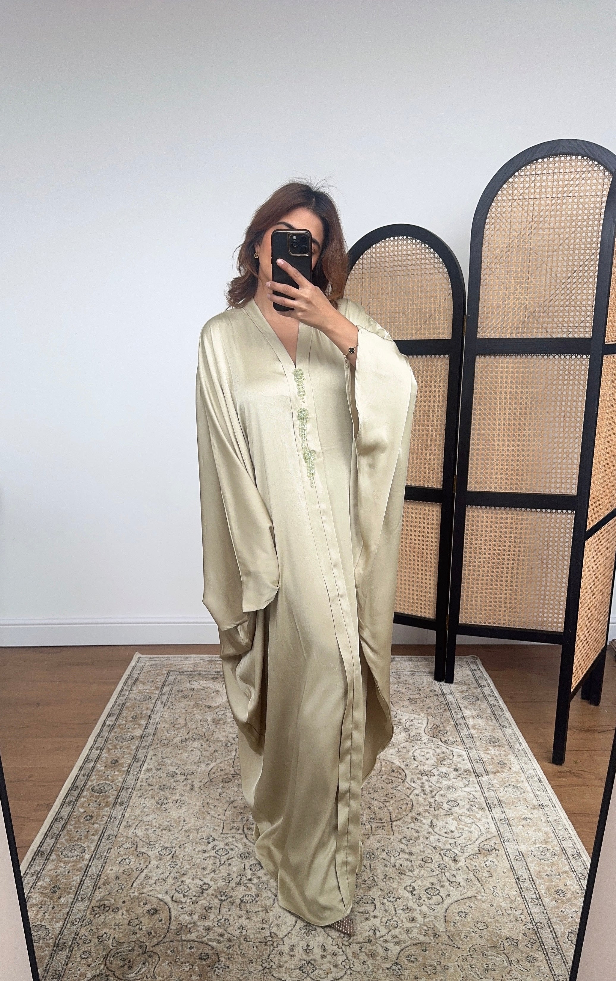 CAFTAN PAPILLON VERT AVEC BEADWORK - AYMA