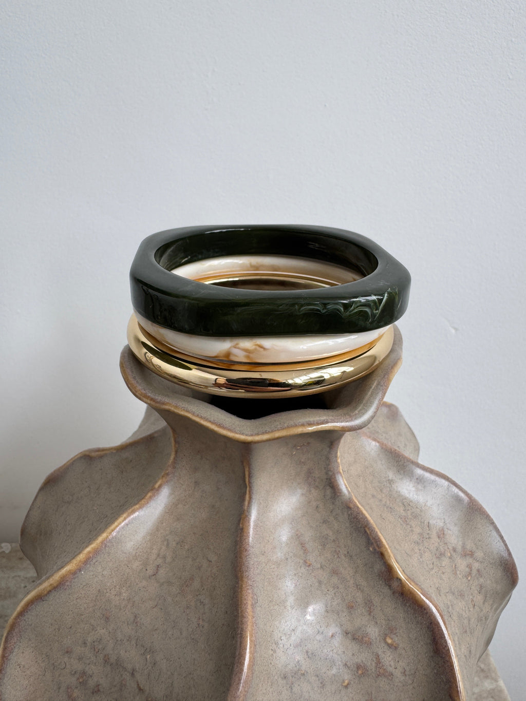 ENSEMBLE BRACELET RESIN & METAL OLIVE