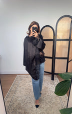 HAUT FOULARD NOIR AVEC DENTELLE DÉTAIL - LANA