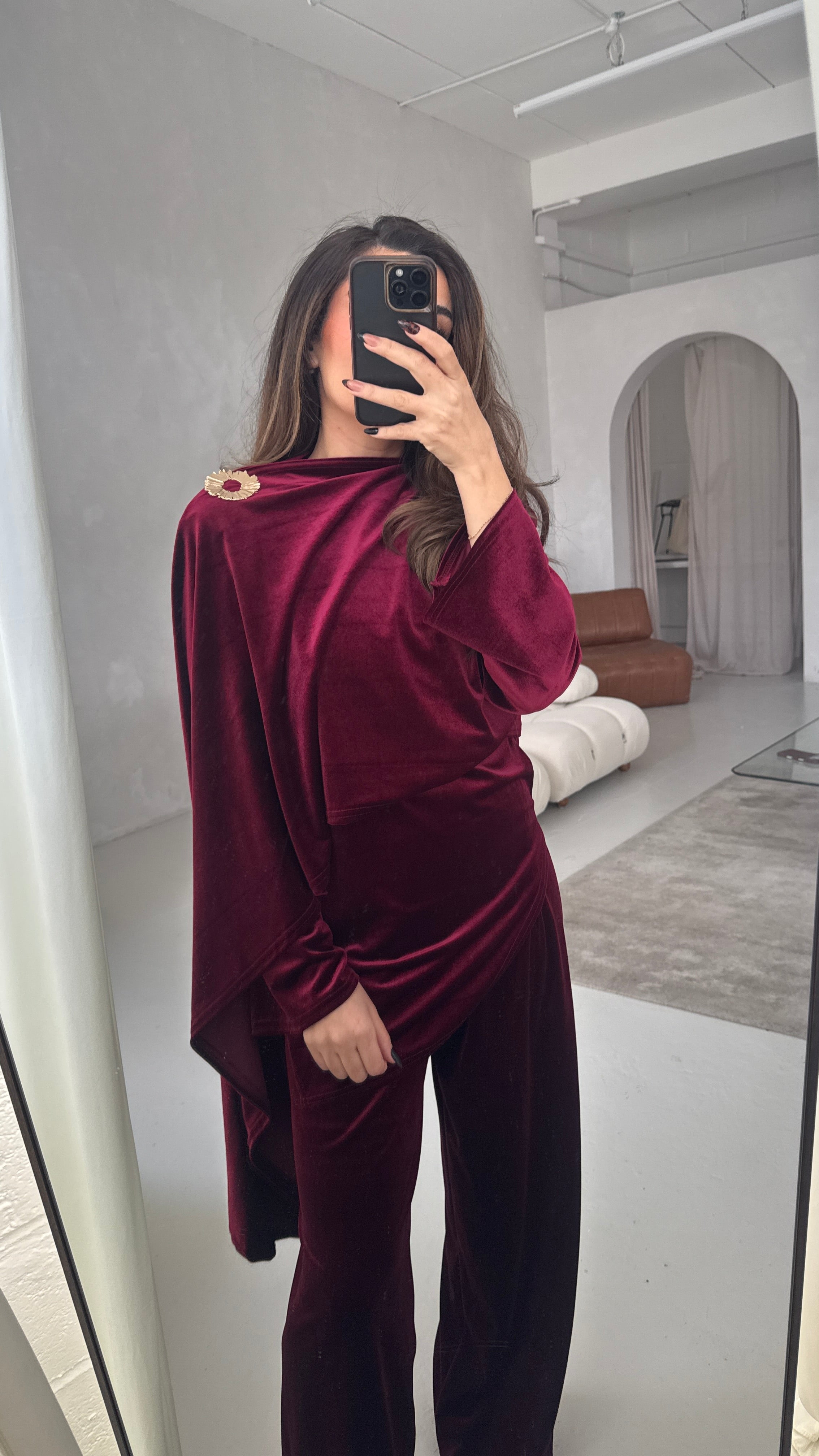 ENSEMBLE FOULARD VELOURS BORDEAUX AVEC DORÉ BROCHE - NURA