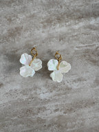 FLEUR IVOIRE BOUCLES D'OREILLES