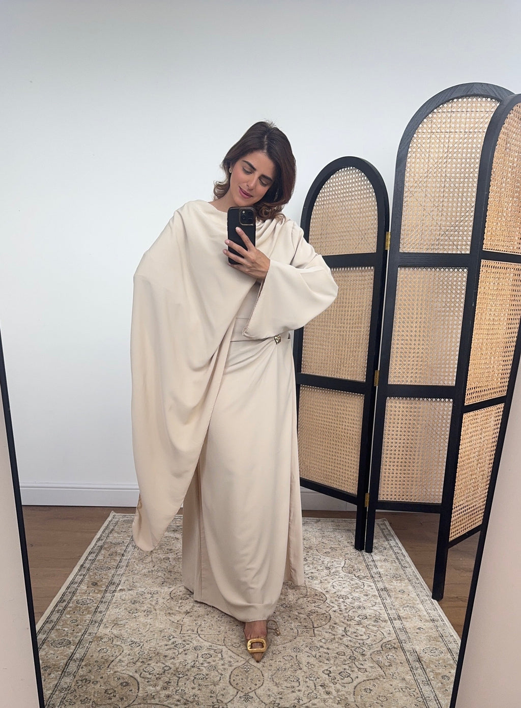 BEIGE ROBE AVEC DRAPÉ FOULARD - ZARIA