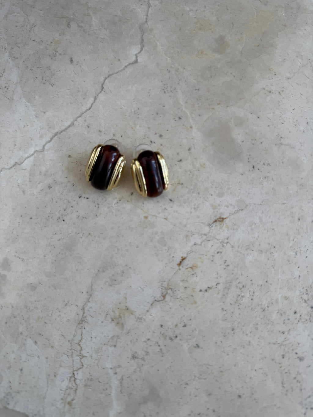 RESIN MARRON & METAL STUD BOUCLES D'OREILLES