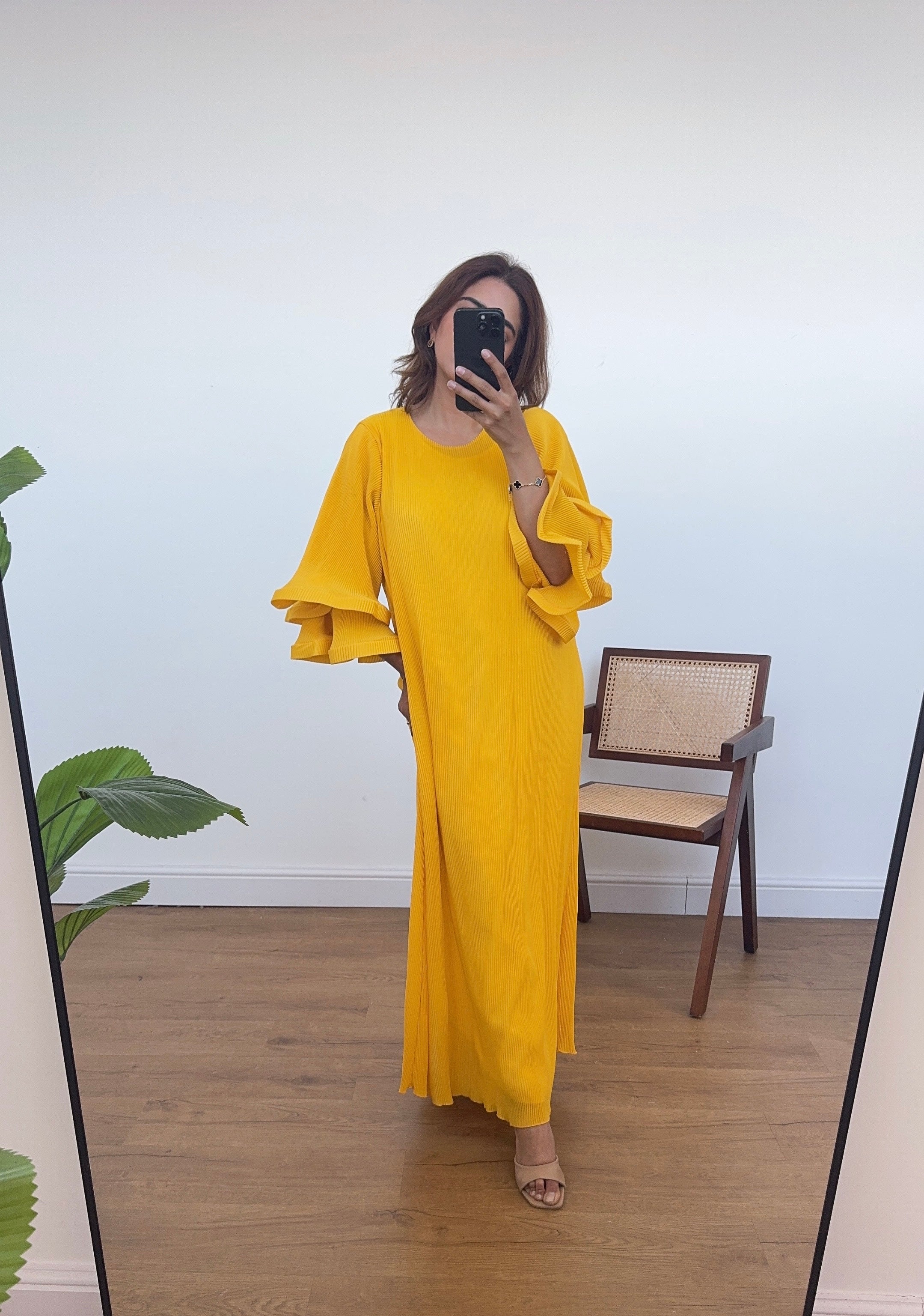 ROBE LONGUE AVEC VOLANT MANCHES MOUTARDE - LILY