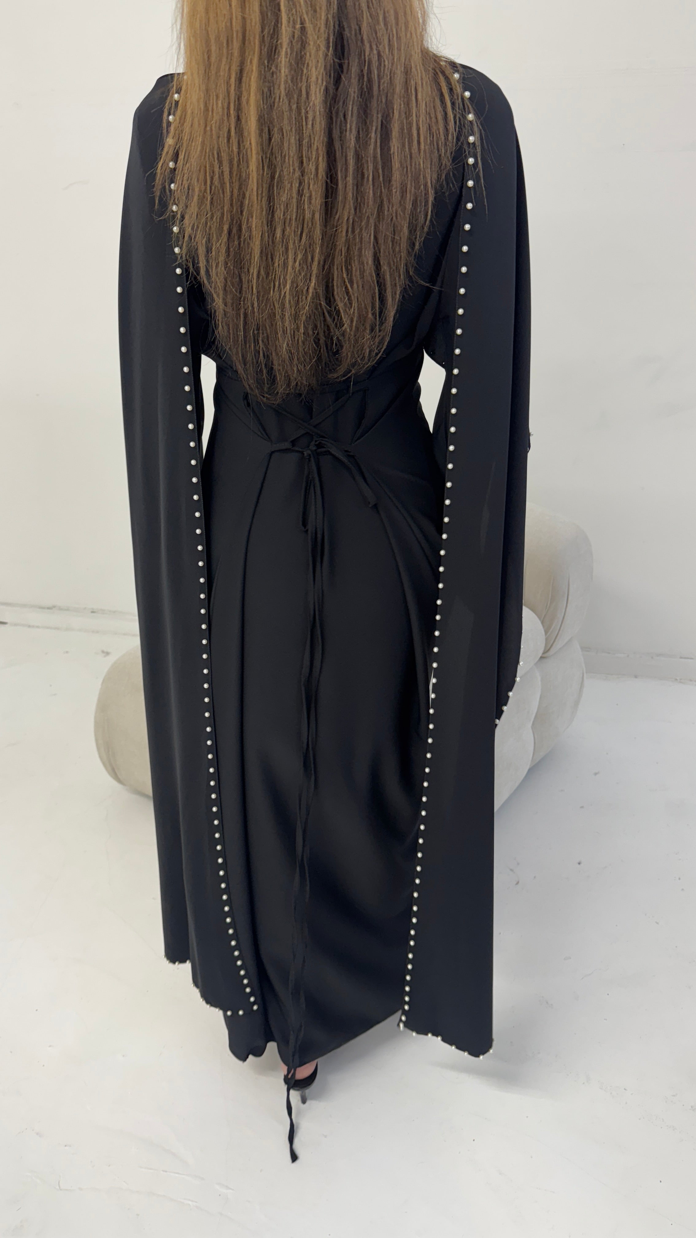 ROBE CAPE PERLE NOIR - SISI