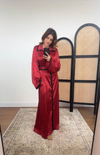 ROBE JACQUARD SATIN BORDEAUX AVEC CEINTURE - LAMAR