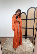 ROBE JACQUARD SATIN ORANGE AVEC CEINTURE - LAMAR