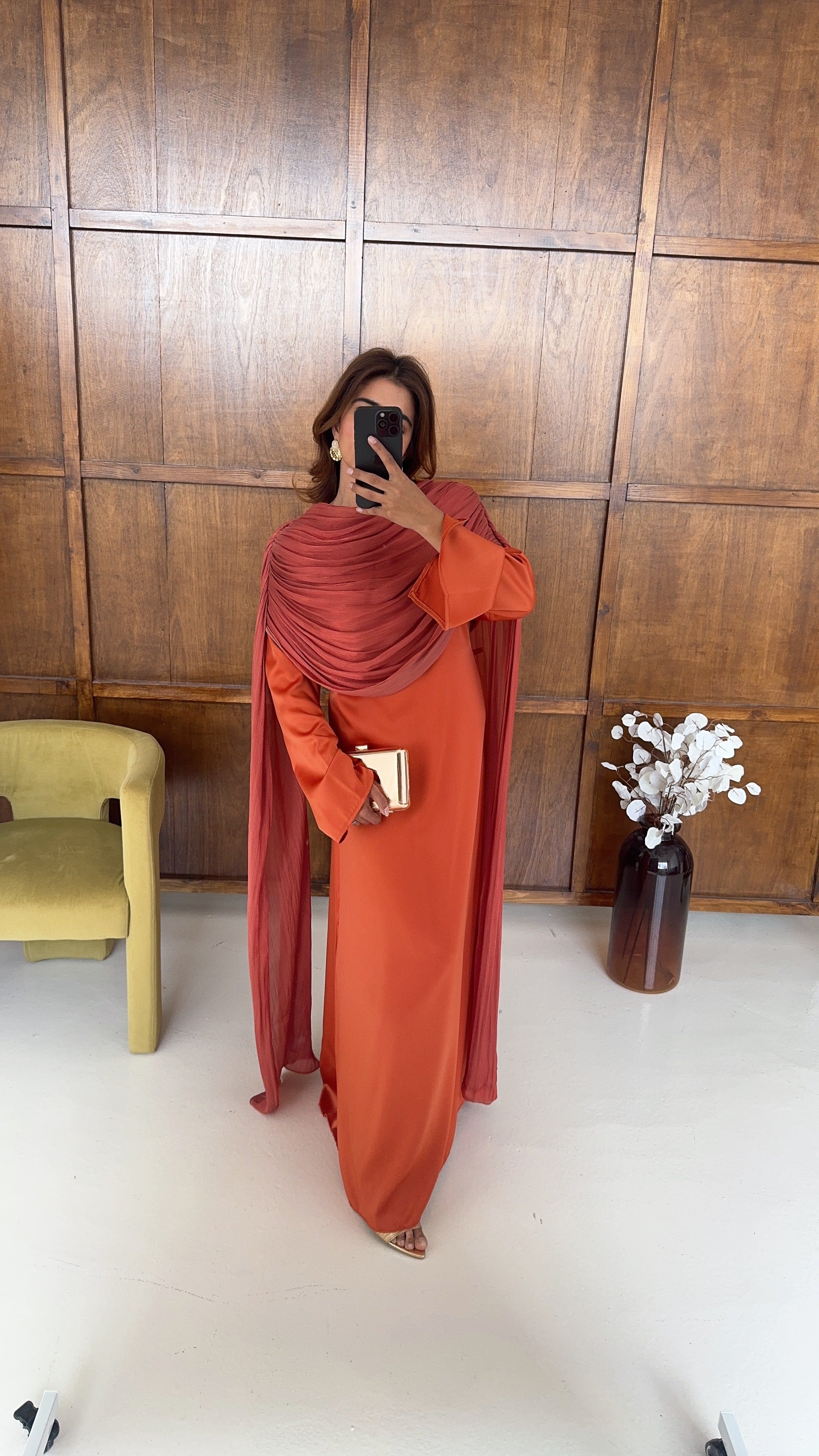 ROBE ORANGE BRÛLÉ AVEC DRAPÉ DÉTAIL - SANI