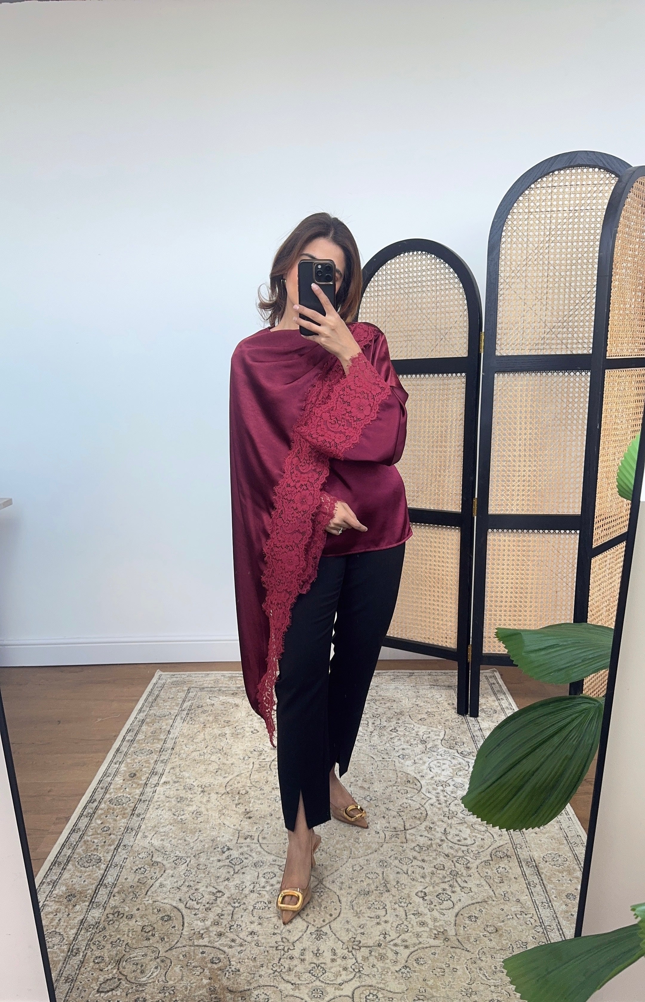 HAUT FOULARD BORDEAUX AVEC DENTELLE DÉTAIL - LANA