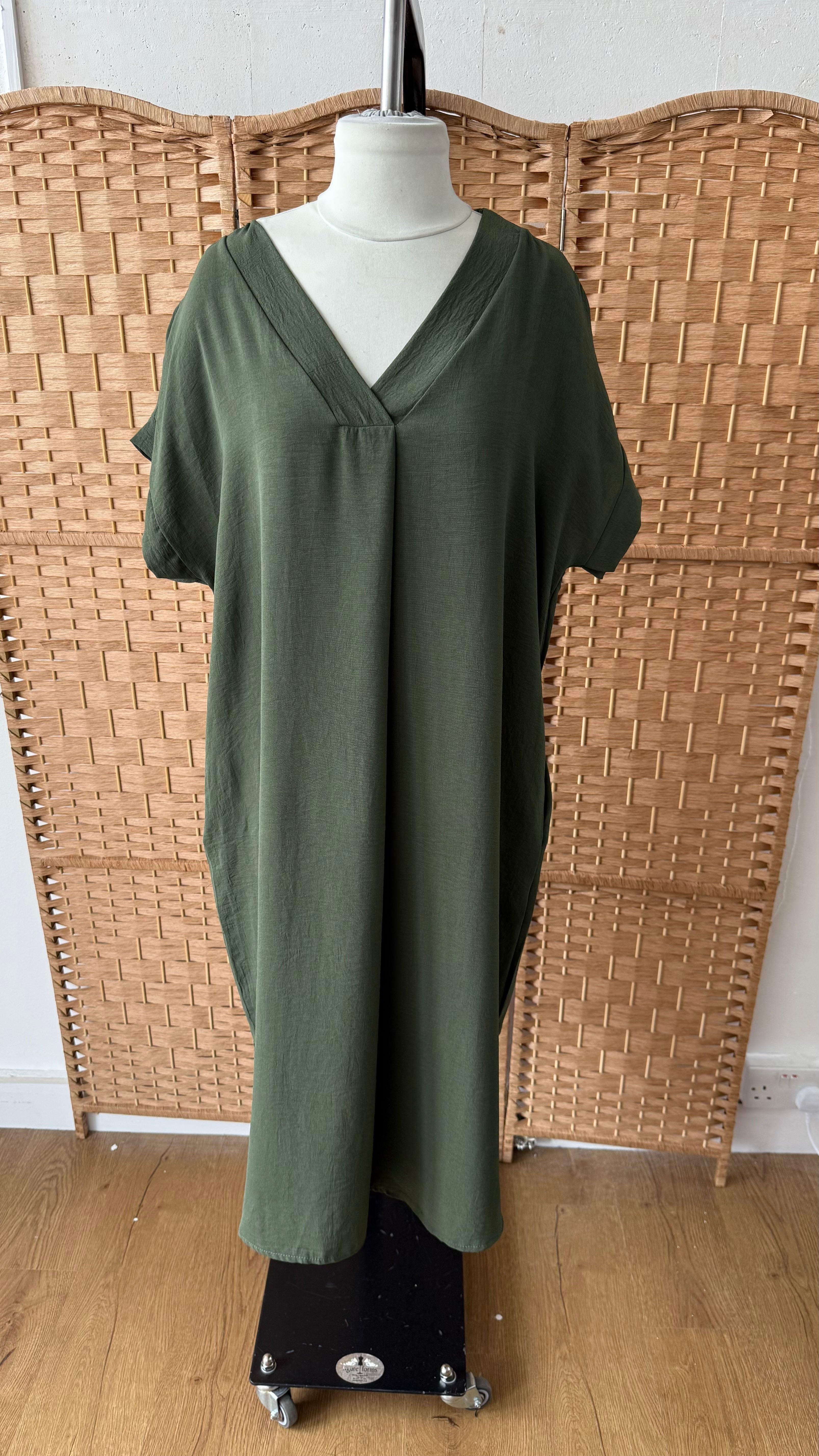 ROBE V COL OLIVE DÉSTOCKAGE