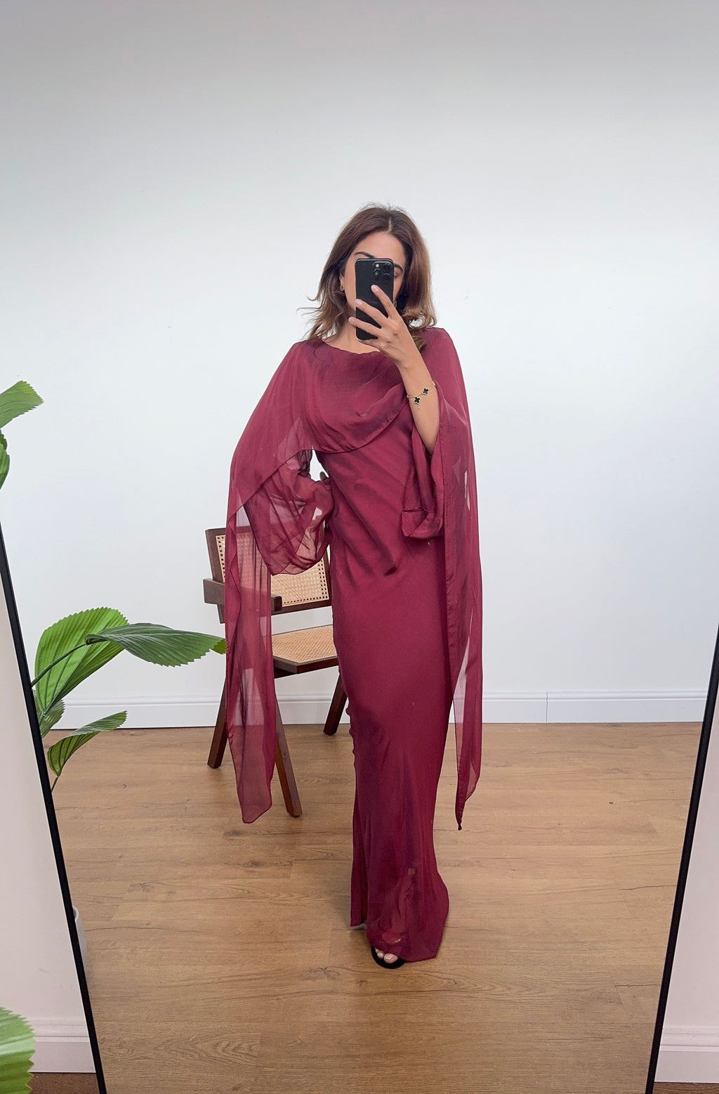ROBE LONGUE FLUIDE AVEC ATTACHE FOULARD BORDEAUX - SASA