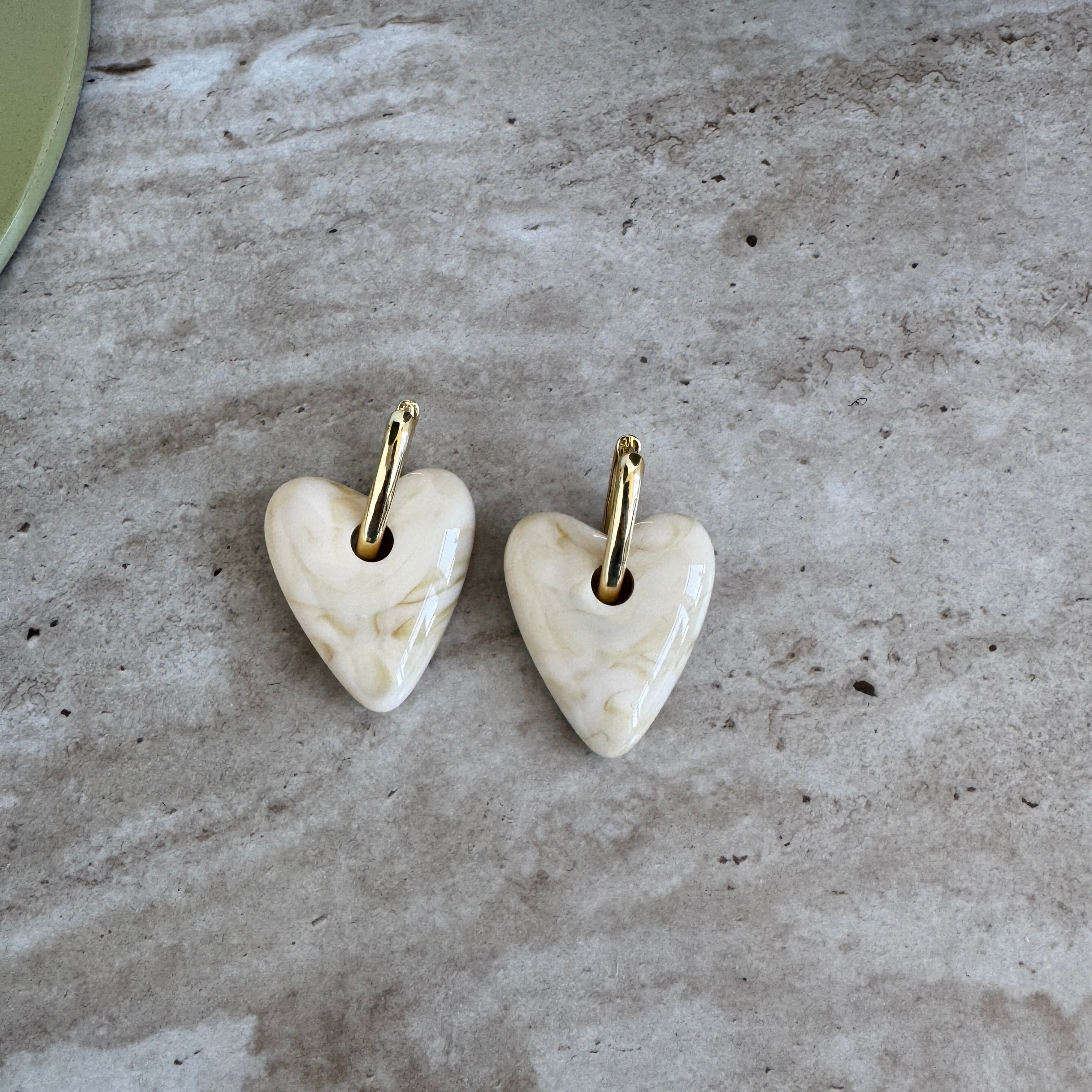 AMOUR MARBRE BOUCLES D'OREILLES